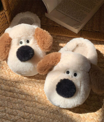 Chaussons de chambre souples en peluches tête de chien mignon