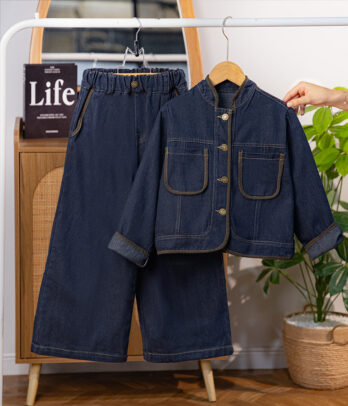 Ensemble fille veste et pantalon en jean – Streetwear tendance et confort moderne