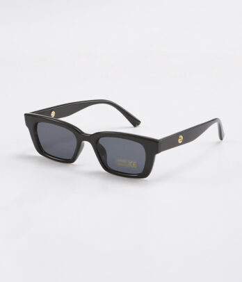 Lunettes de soleil style coréen pour enfants, légères, confortables et protectrices, parfaites pour un look tendance lors des sorties et vacances.