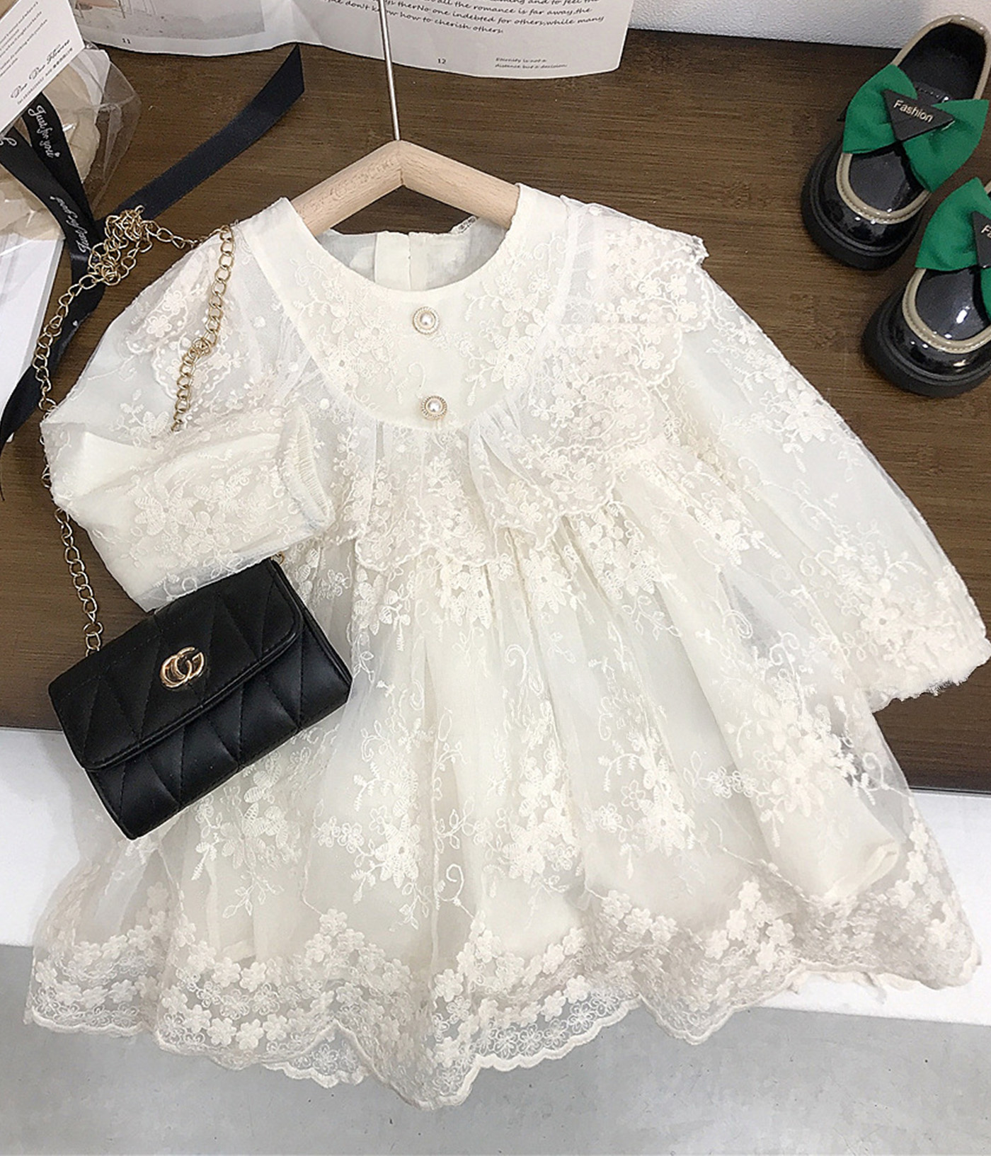 49278-1 Robe en dentelle ivoire – Élégance et délicatesse – Image 1