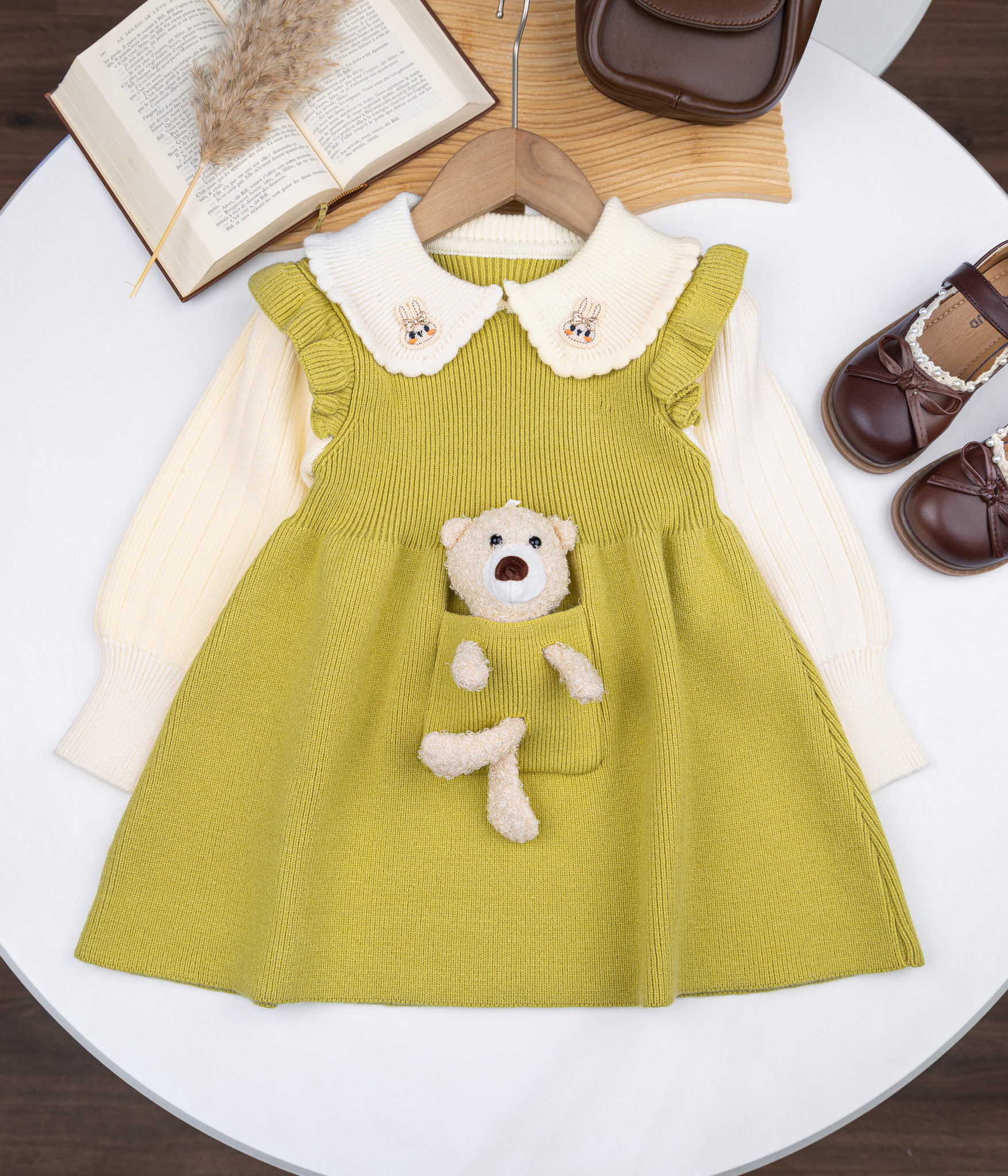 188125 Robe tricot jaune bébé fille – Détail nounours ludique – Image 1