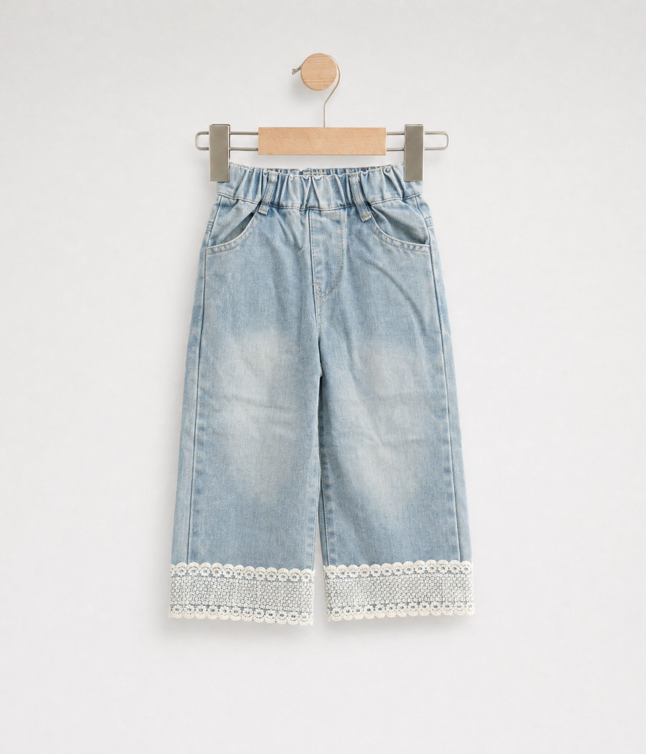 25513f Pantalon fille en jean denim avec dentelle brodée – Image 1