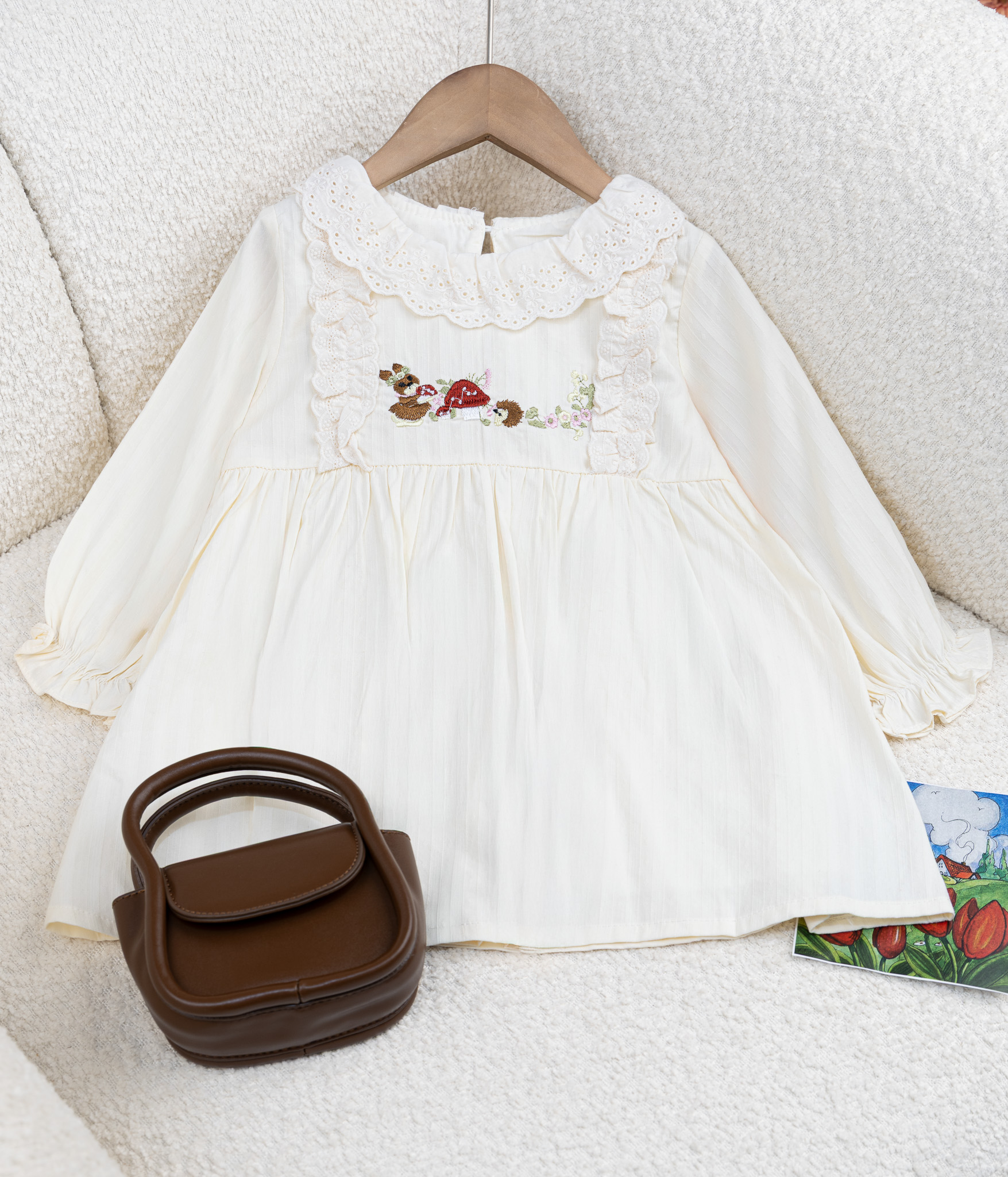 29142-010-Edit Robe fille style romantique brodé floral – Image 1