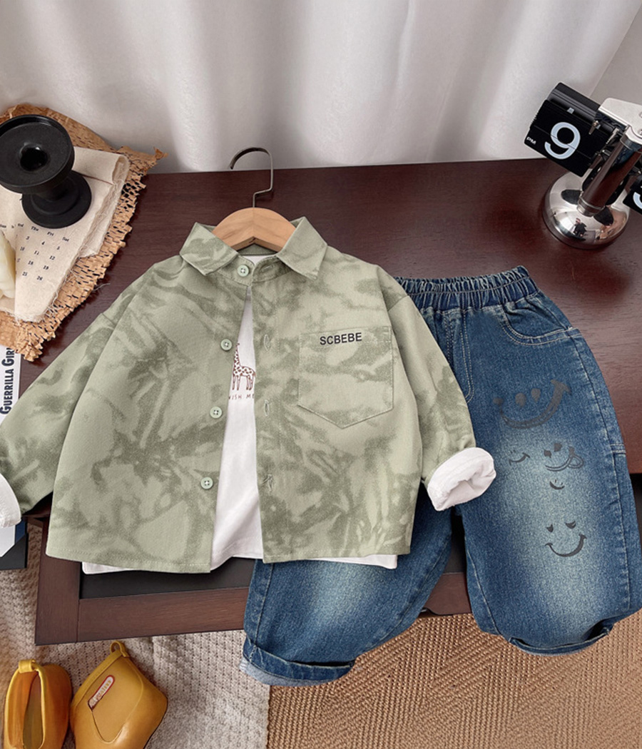 34554 Ensemble garçon veste imprimée vert & jean bleu – Image 1