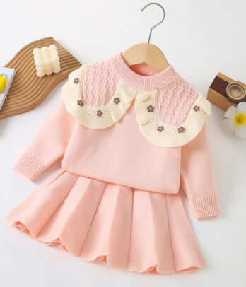 Ensemble de pull et jupe en laine – Douceur pastel & charme rétro 