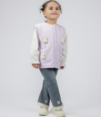 61769 Tenue complète fille – Style mignon avec gilet, chemise et jean dentelle MAZYOUD