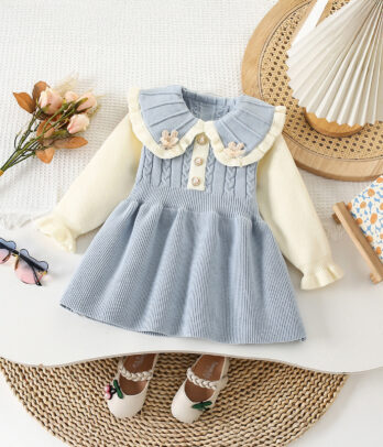 Robe Fille – Maille Bleu Ciel à Col Volanté