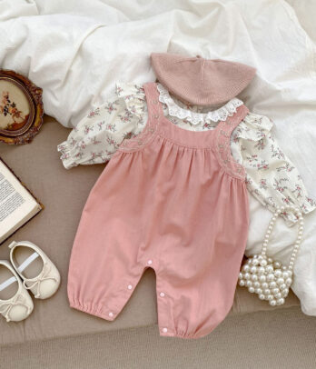 Ensemble Bébé Fille – Salopette Rose et Blouse Fleurie