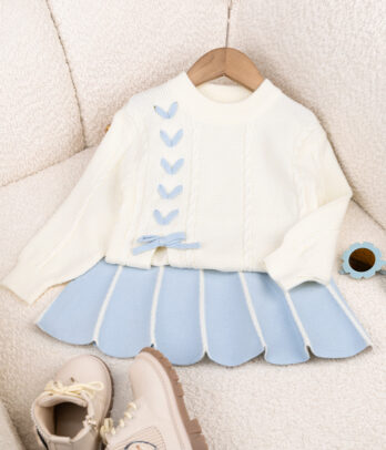 81919 Ensemble Fille – Pull en laine crème & Jupe Plissée Bleue MAZYOUD