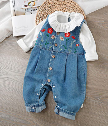 Salopette bébé jean a fleurs brodées