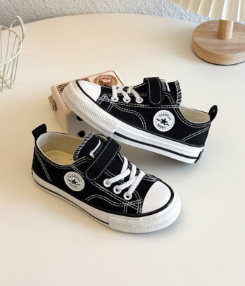 Convers noir simple unisexe
