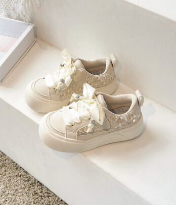 Baskets fille beige à nœuds satinés