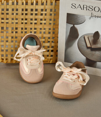 Baskets pour fille rose poudré à ruban