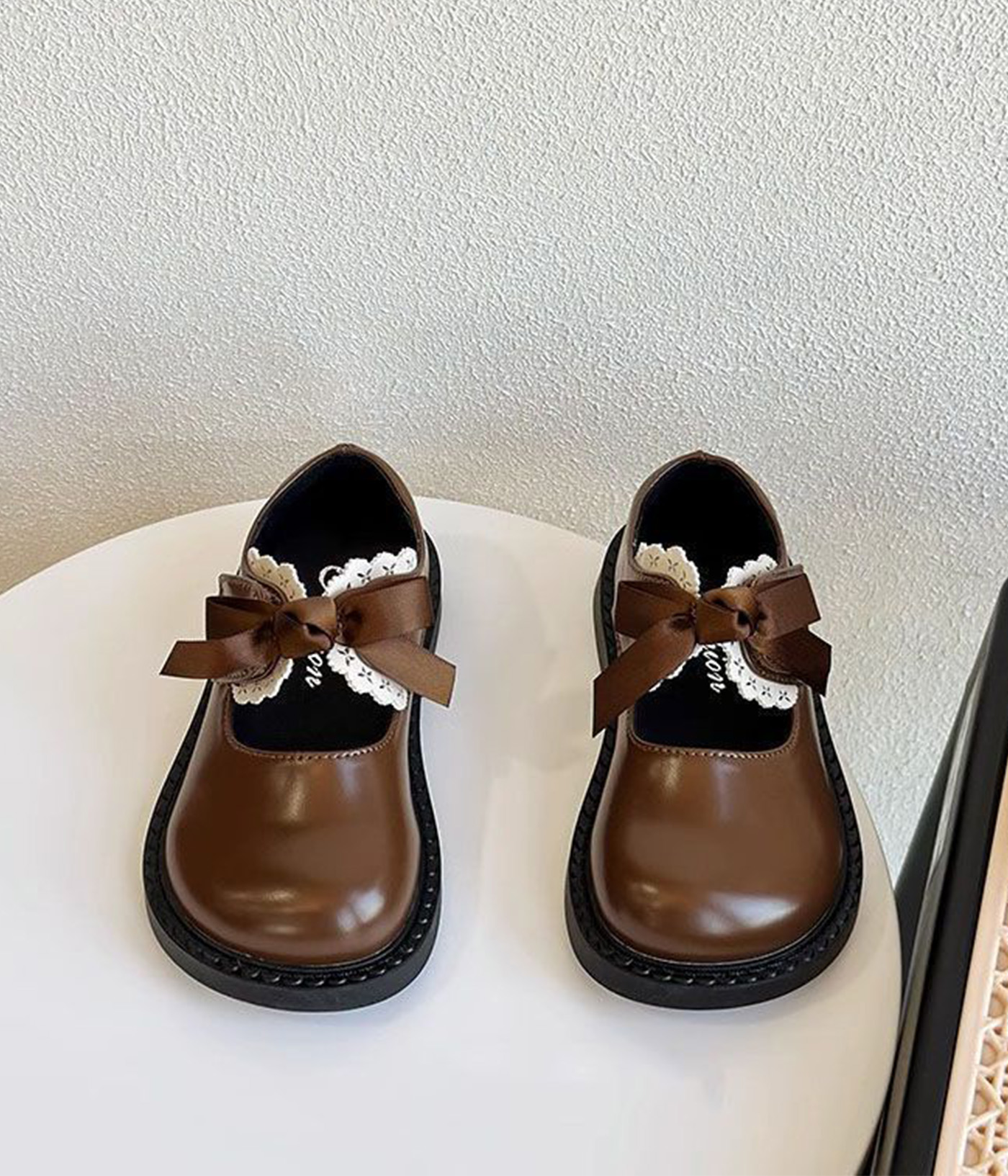 45135 Mocassins marron à nœud satiné – Image 1