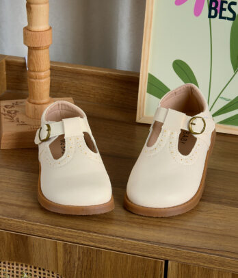 Chaussures Bébé Écru à Boucle Élégante