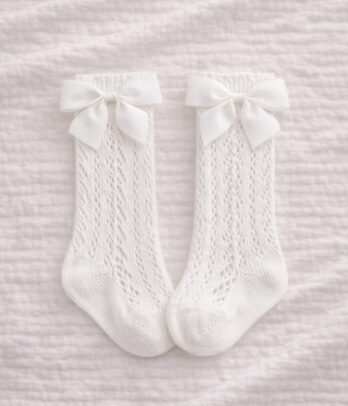 Chaussettes hautes ajourées bébé – Blanc