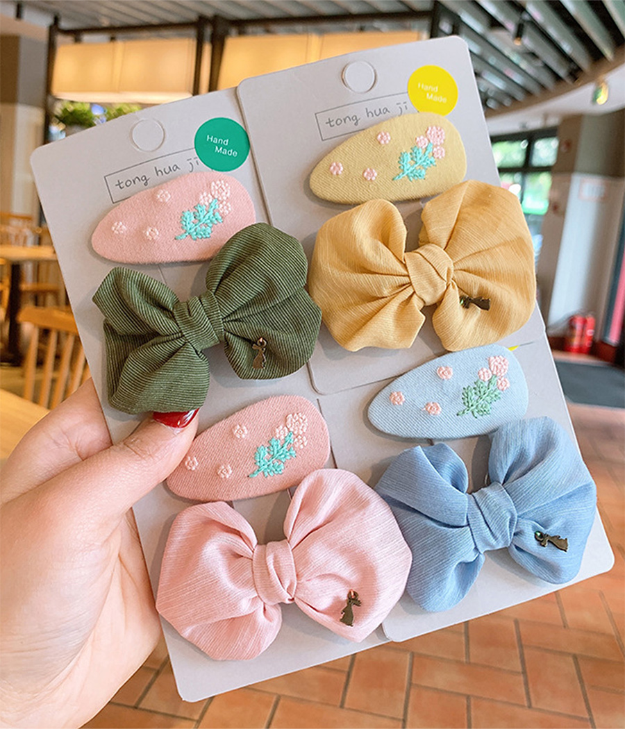 88597 Barrettes bébé fille – Nœuds & broderies florales – Image 1