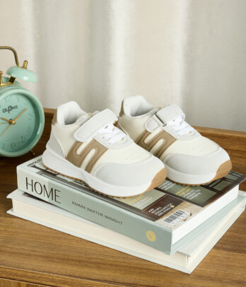 Baskets enfant beige et blanc à scratch