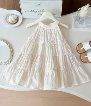 Robe fillette écrue charme estivale