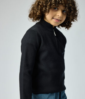 Pull Garçon Noir – Col Zippé en Maille Fine