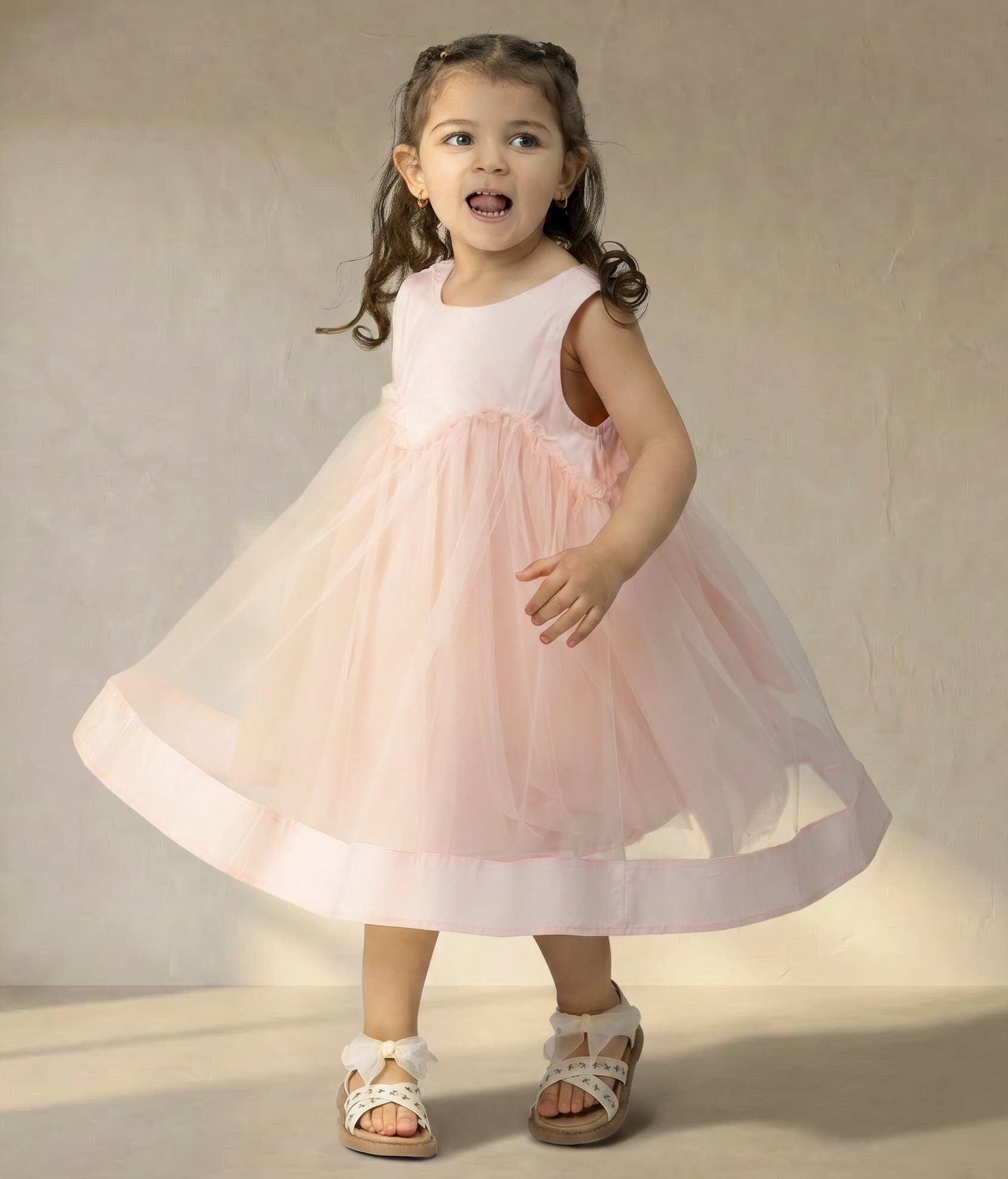 215374 Robe fillette rose en tulle avec chapeau – Image 1