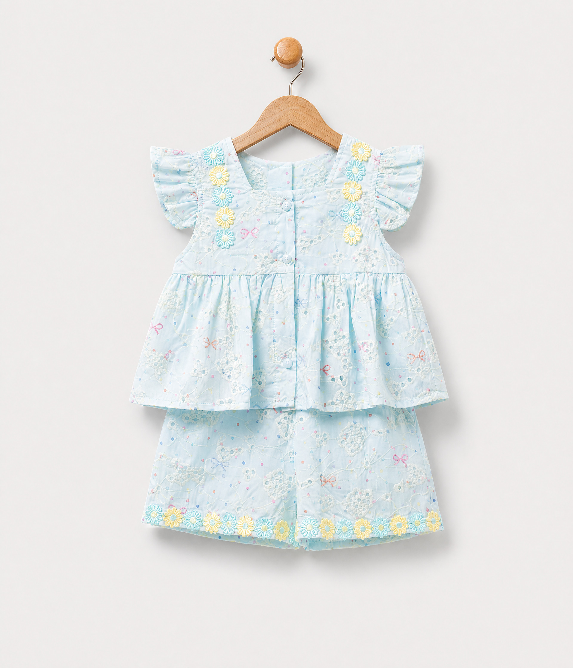 536591 Duo bleu ciel aux fleurs pastel – Image 1