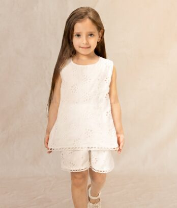 Ensemble fille blanc broderie anglaise léger