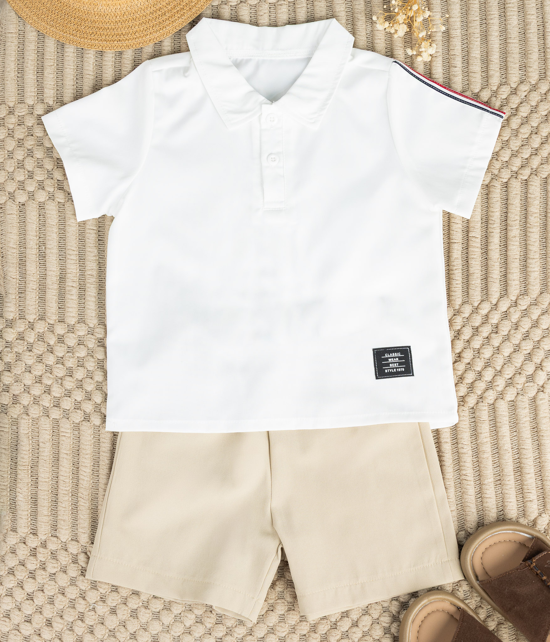 Untitled Session0119 Duo organique et polo blanc – Image 1