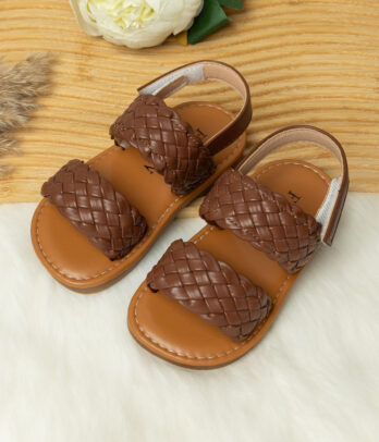 Sandales fille camel tressées style chic