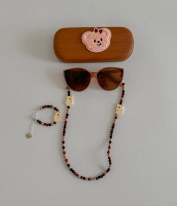 Cordon lunettes enfant perlé avec bracelet assorti