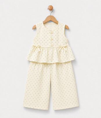 Duo moucheté et pantalon évasé