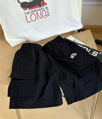 Short garçon style cargo en coton noir
