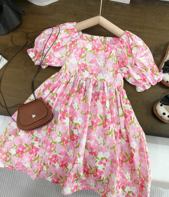Robe fillette fleurie rose