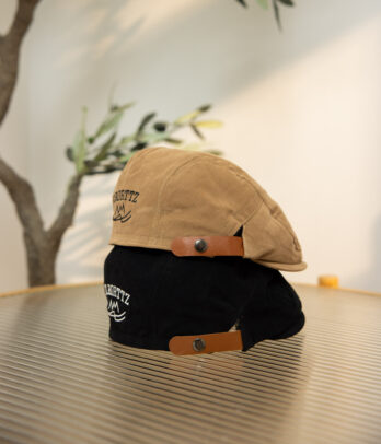 Béret enfant avec sangle décorative