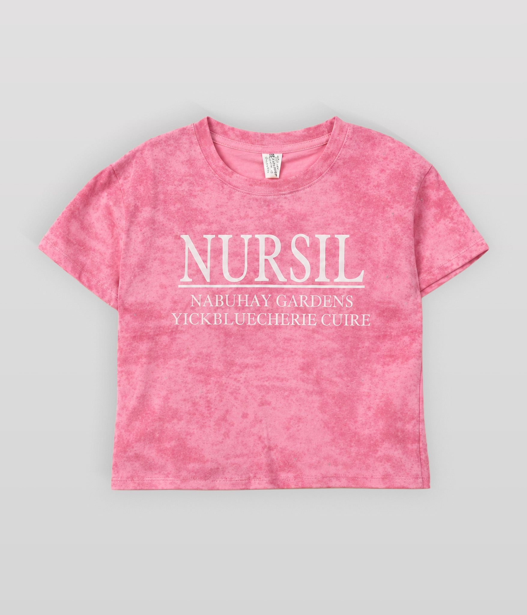 ChatGPT Image May 19, 2026, 10_51_26 AM T-shirt fille rose imprimé – Style street moderne – Image 1