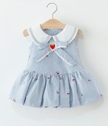 Robe col claudine bleu avec nœud fraise
