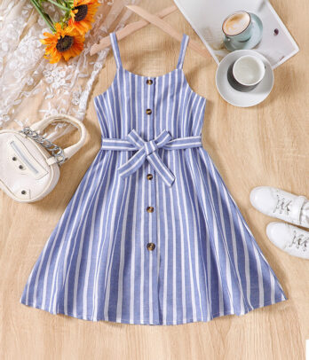 Robe fluide et rayures intemporelles