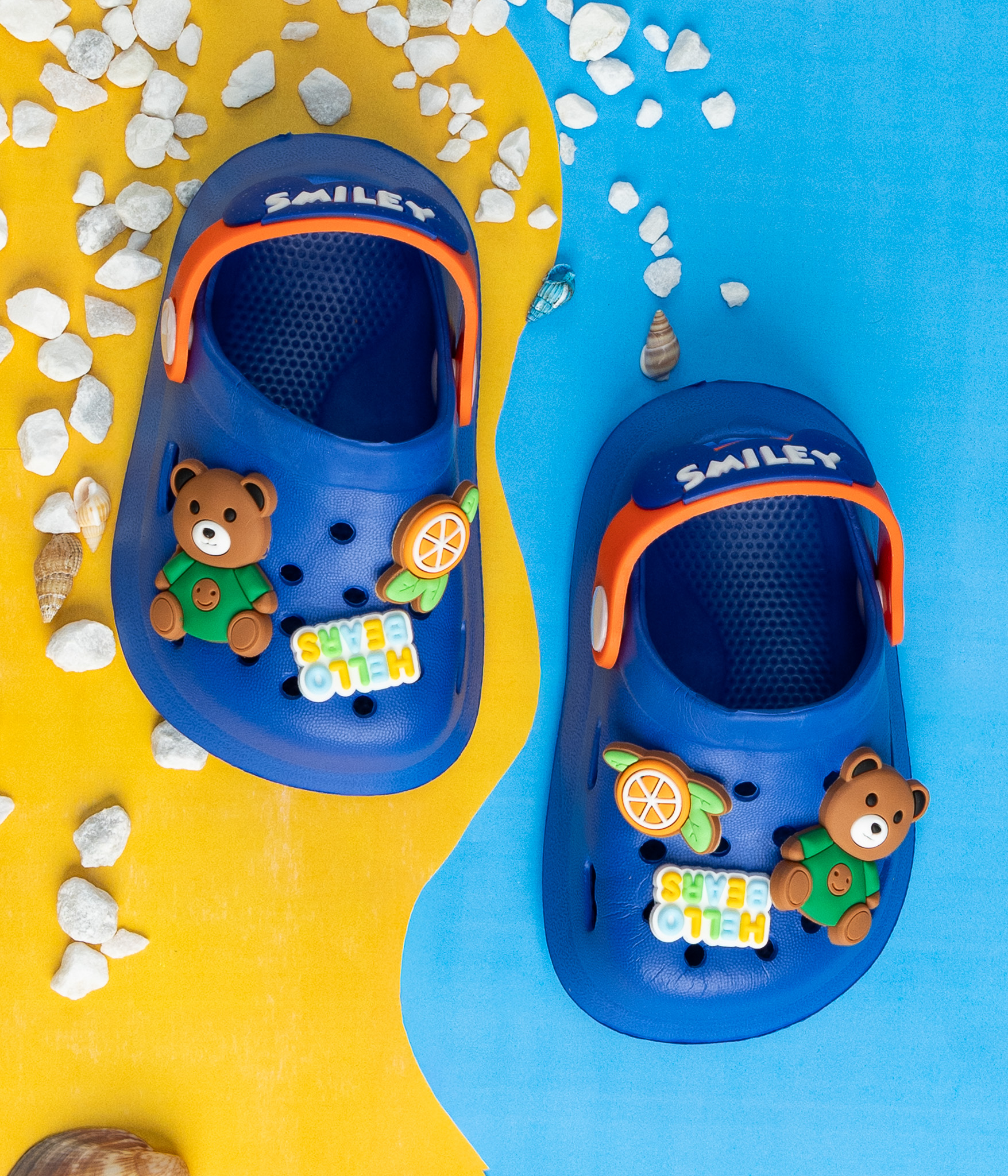 14-051305 Crocs enfant bleu roi – Motif ourson fantaisie – Image 1
