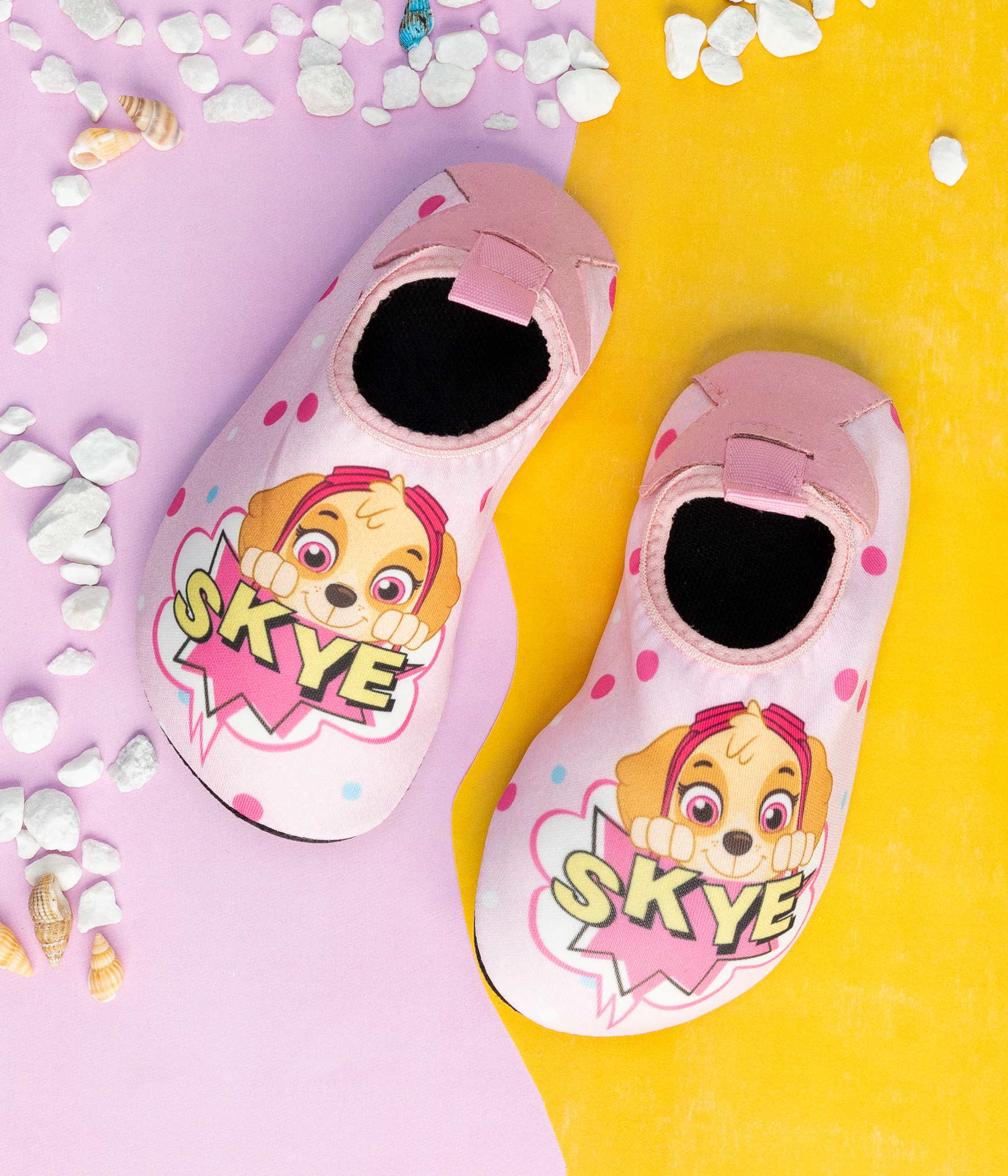 14-051338 Chaussons aquatiques fille roses motif Skye – Image 1