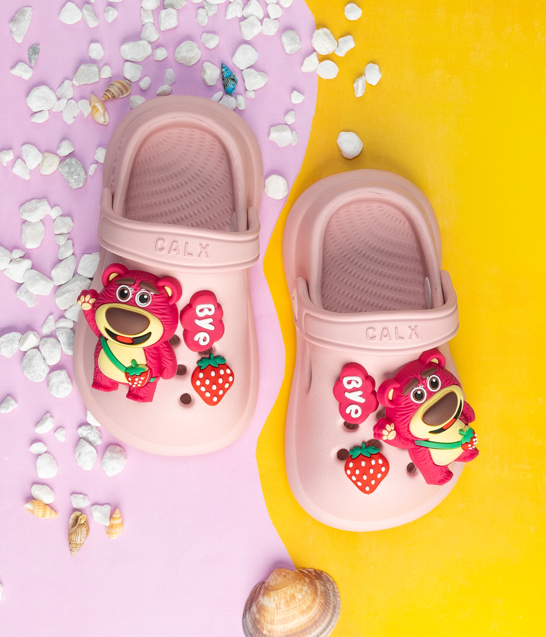 14-051344 Crocs fille roses motif ourson fraise – Image 1