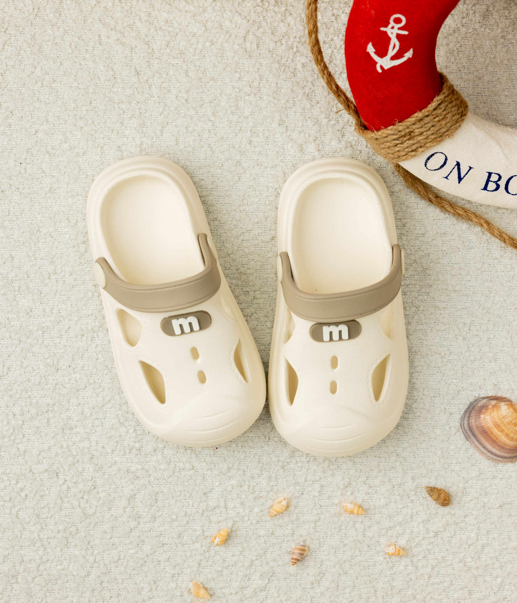999877 Crocs bébé beige crème & taupe – Basic Soft – Image 1