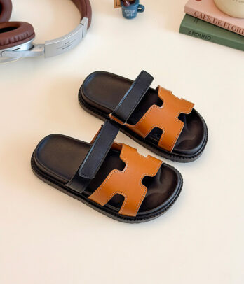 Mules fille bicolores noir & camel – Style chic moderne
