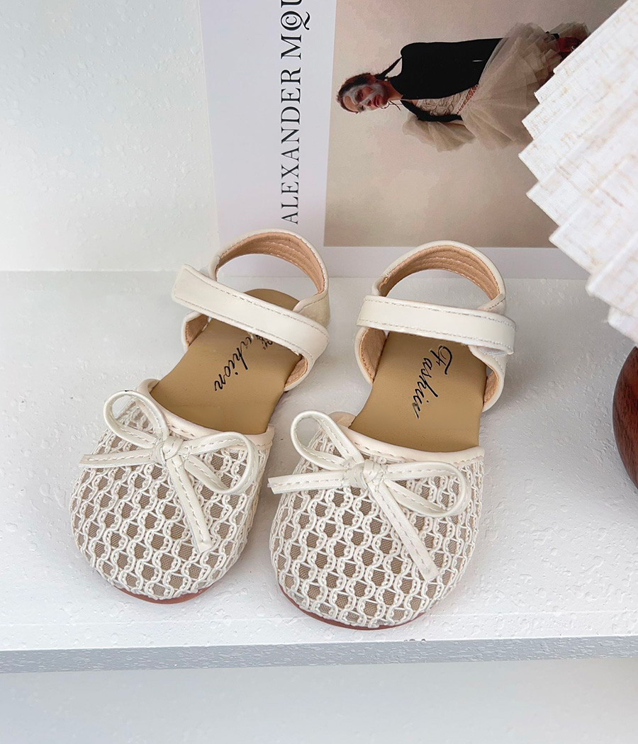 Remplissage génératif 25 Sandales ballerines fille blanches en dentelle – Nœud élégant – Image 1