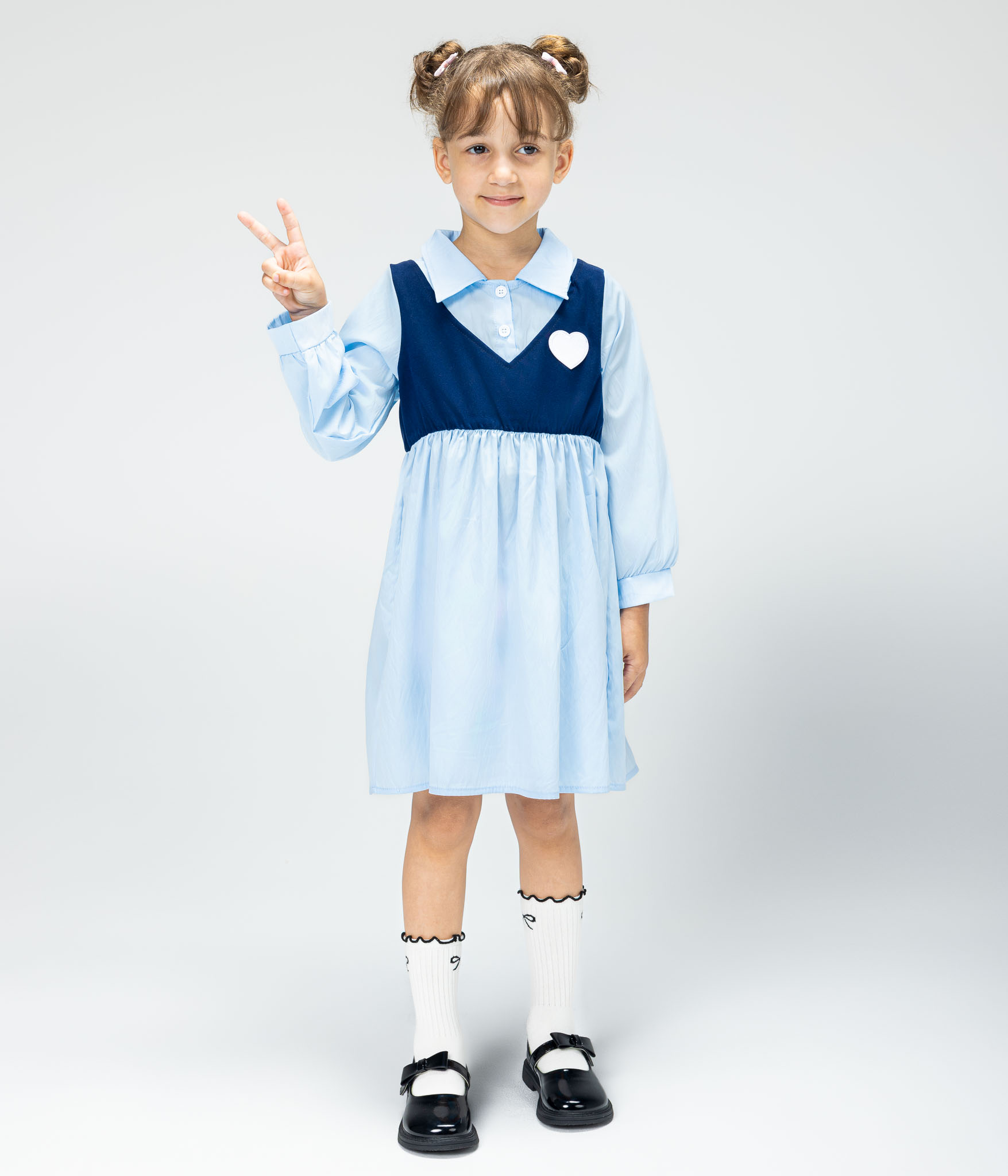 566687 Robe fille bleu Robe bleue à gilet cœur – Image 1