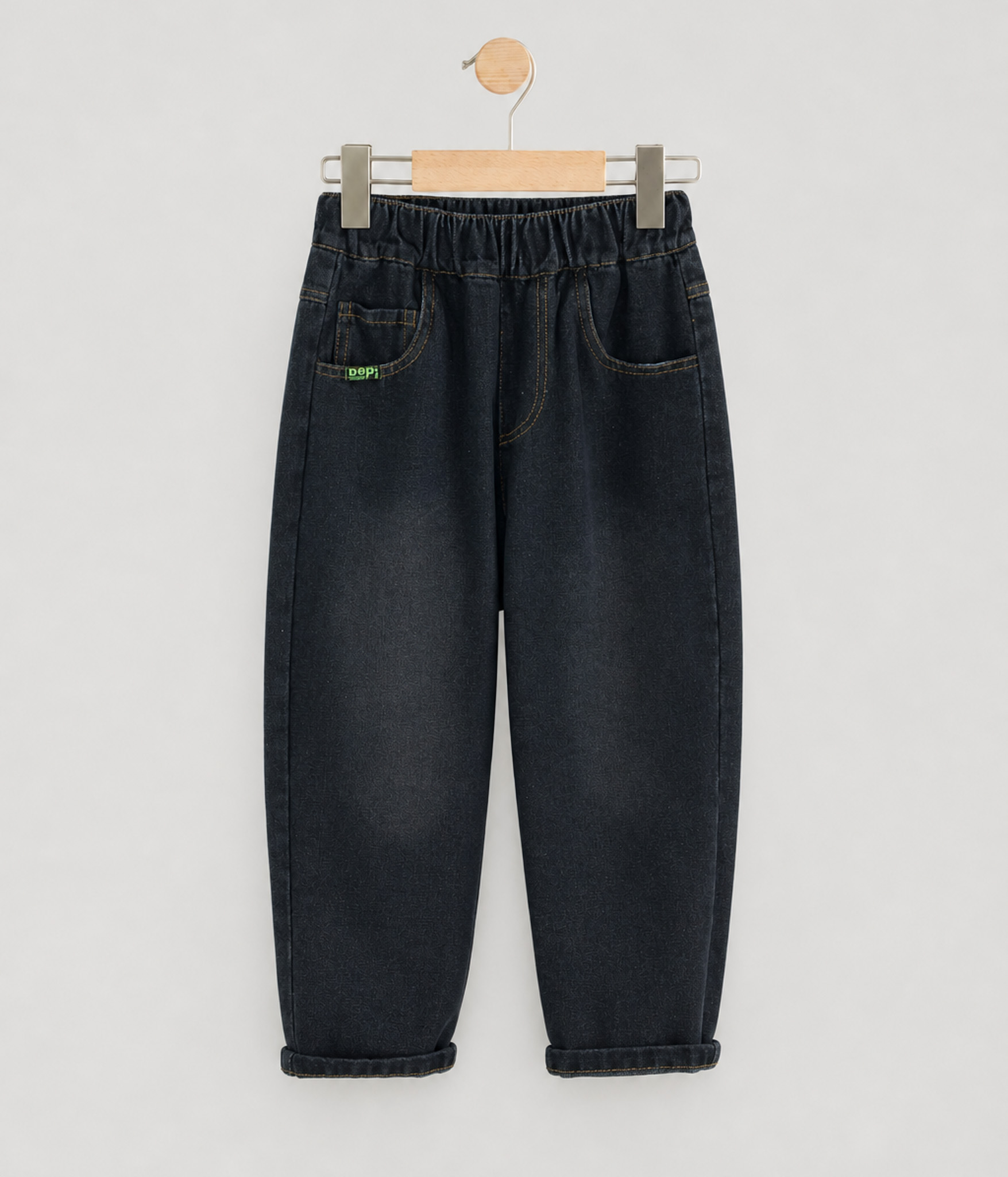 568547-1 Jean Garçon – Coupe Ample Denim Foncé à Broderie Arrière – Image 1