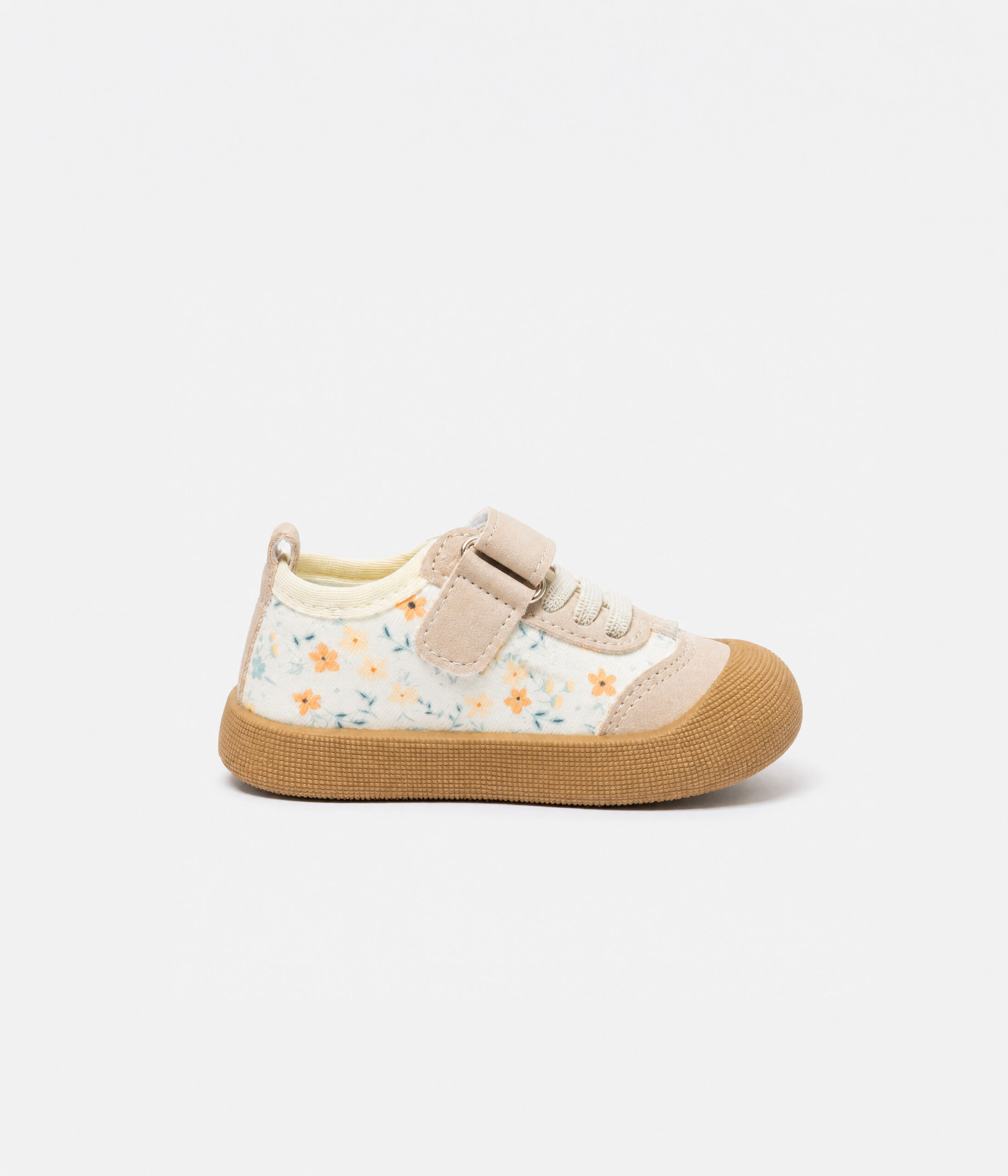 354256-02 Baskets fleuries blanc crème à bout caramel et velcro – Image 1